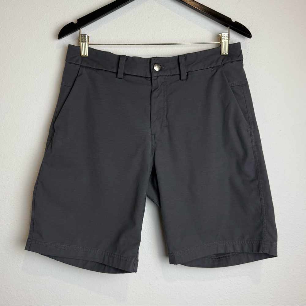 Lululemon Men’s Commission Short 9” Inseam Stoney Gray Size 30